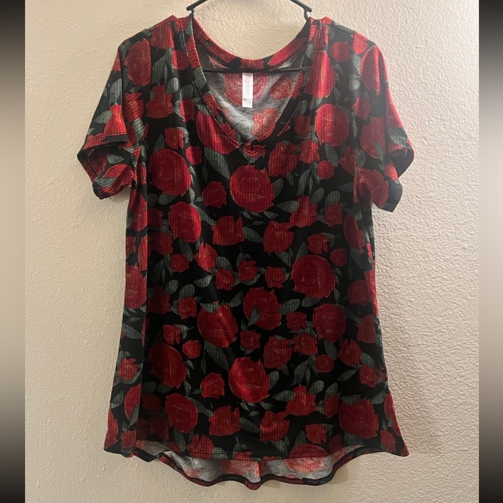 LuLaRoe shirt size Large